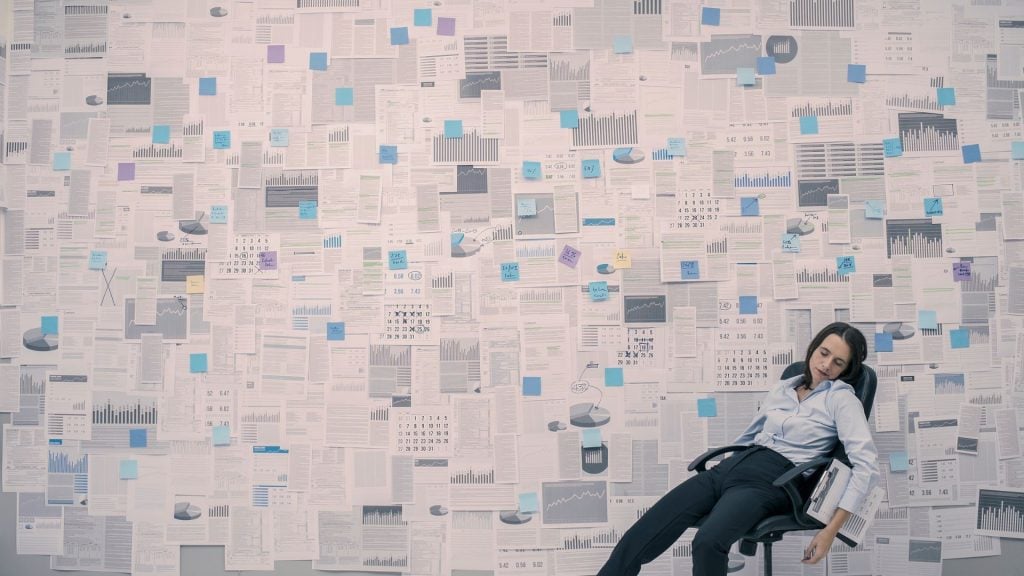 Advertising mistakes caused by overanalyzing data and excessive planning, resulting in decision fatigue and delayed marketing execution.